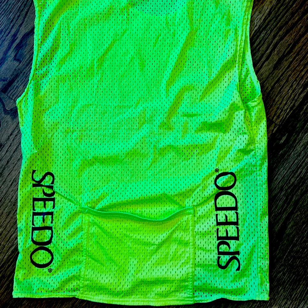 Small Speedo mesh running top